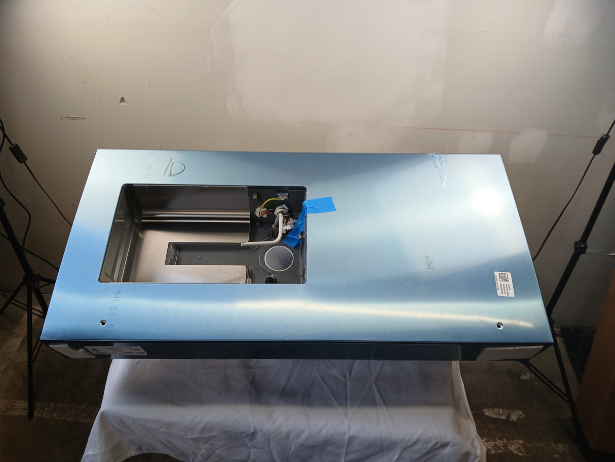 WG03A03446 Gray Ice Box Door/Gasket and Latch